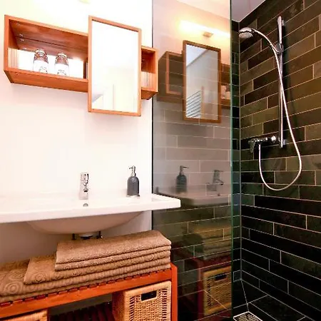 Haus Dohrmann - Mit Direktem Strandzugang,moderne, Ruhig Gelegene Mit Terrasse 公寓 宾茨